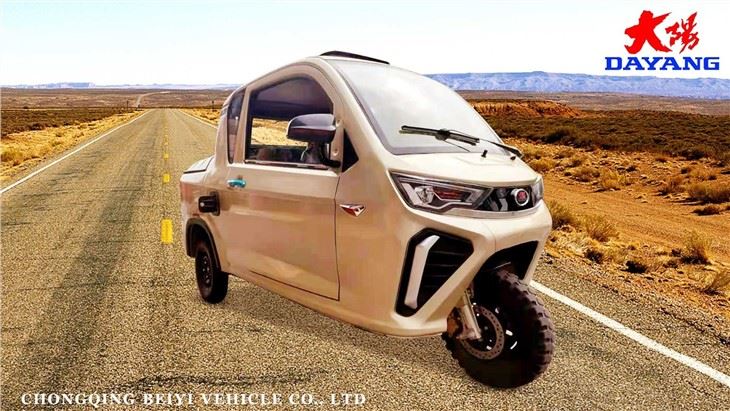 Closed cab tricycle pickup truck CCC